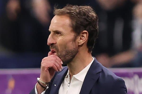 Англияни бошқарган мураббийни вақтинча ишга таклиф қилишяпти