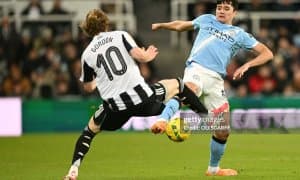 110 миллион евролик ўйинчи учун кураш авжига чиқяпти