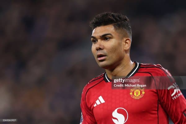 "Манчестер Юнайтед" Каземирога ўринбосар топди