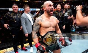 Александр Волкановски UFC билан янги шартнома имзолади 