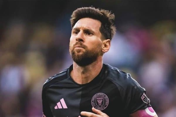 Месси “Барселона”га якуний жавобини берди