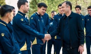 Қашқадарё вилояти ҳокими "Насаф" футболчилари билан учрашди