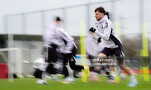 МЮ Маунт сотмоқчи эмас