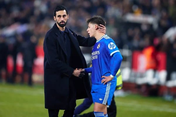 “Реал” футболчилари Арбелоага ишонмай қўйди