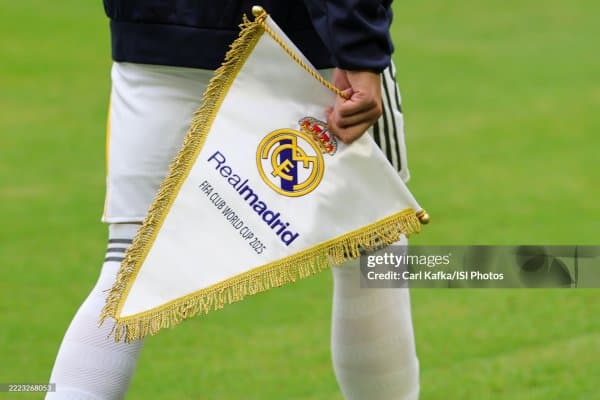 "Реал" ёзда сотиб оладиган икки футболчини танлаб олди