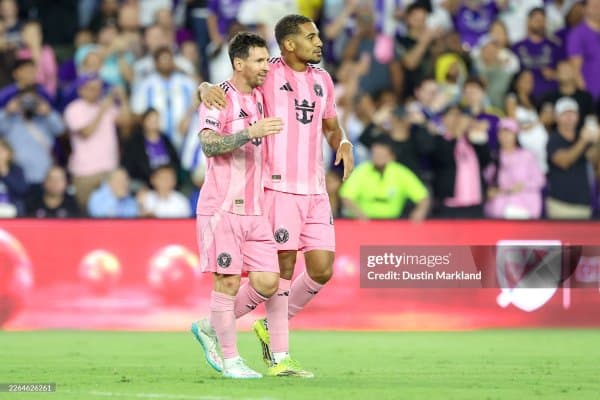 Маскерано: "Месси 900 та голга яқинлашмоқда — бу ақлбовар қилмас натижа"