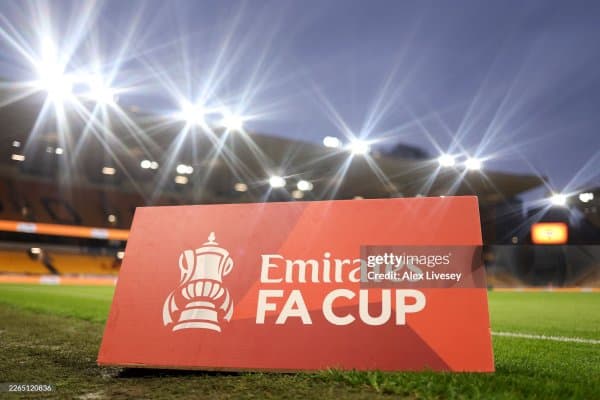 Англия кубоги. "Вулверхэмптон" — "Ливерпуль" учрашуви учун таркиблар билан танишинг