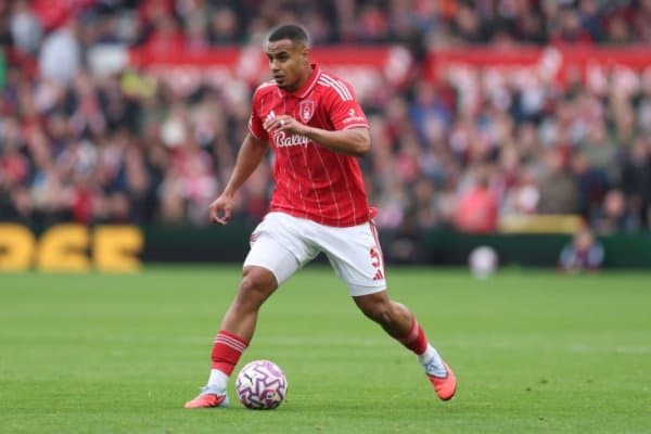 “Ливерпуль” ҳимоя учун қимматбаҳо футболчини сотиб олмоқчи