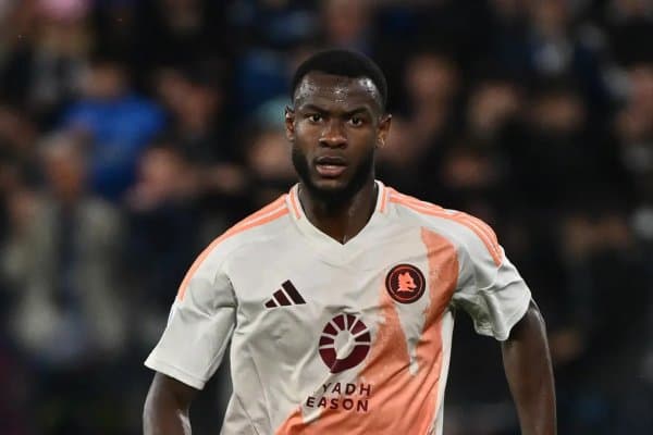 “Барселона” “Рома”га ҳимоячи трансфери юзасидан сўров юборди