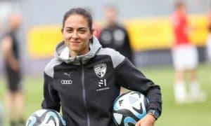 Аёл мураббийни эркаклар жамоаси қандай қабул қилди?