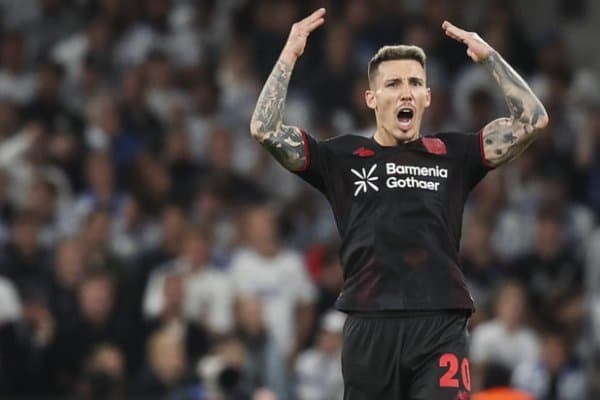 Машҳур юлдуз футболчилар чарчаганини айтди