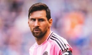 Хави: Мана шу шахс Месси “Барселона”га қайтишига йўл қўймади!