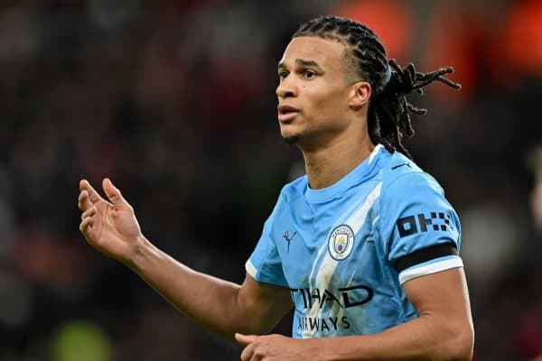 “Милан” “Манчестер Сити” ҳимоячисини сотиб олишни ниятида