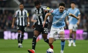 “Ньюкасл” фанатлари Ҳусановдек ҳимоячини кўрмаган!