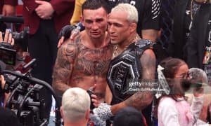 Макс Холлоуэй Чарльз Оливейрадан учралган мағлубиятдан сўнг нималар деди?