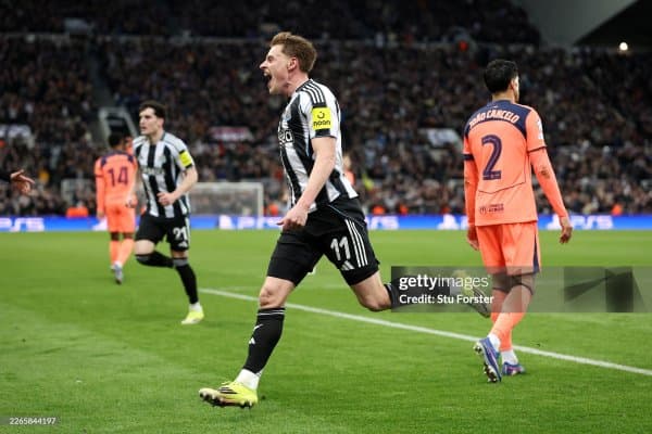 ЕЧЛ. "Барса" сўнгги секундларда мағлубиятдан қутилиб қолди