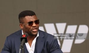 Фрэнсис Нганну портлади: "Мерос билан оила боқиб бўлмайди"