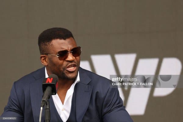 Фрэнсис Нганну портлади: "Мерос билан оила боқиб бўлмайди"