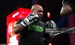 Томошабоп жанглар кўрсатувчи ТОП-5 боксчи ким?