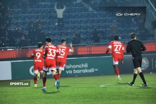 “Андижон” футболчиси хориждан пул кутяпти