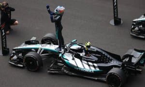 Формула-1. Еттита пойгачи финишга етиб келолмаган пойгада 19 ёшли Антонелли ғалаба қозонди. Хэмилтон 2 йилдан сўнг яна подиумда