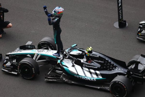 Формула-1. Еттита пойгачи финишга етиб келолмаган пойгада 19 ёшли Антонелли ғалаба қозонди. Хэмилтон 2 йилдан сўнг яна подиумда