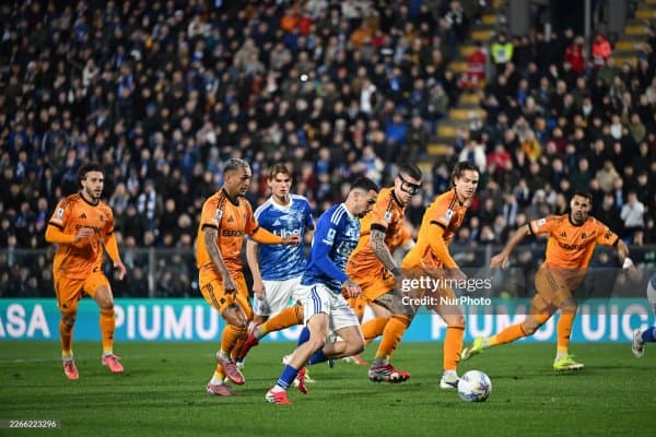 А Серия. "Комо" ўз уйида "Рома"дан устун келиб, турнир жадвалида 4-ўринга кўтарилди