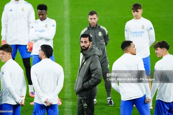 Арбелоа "Реал"да қанча муддат қолишини айтди