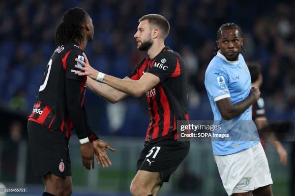 "Милан"нинг икки футболчиси ўртасида келишмовчилик юз берди