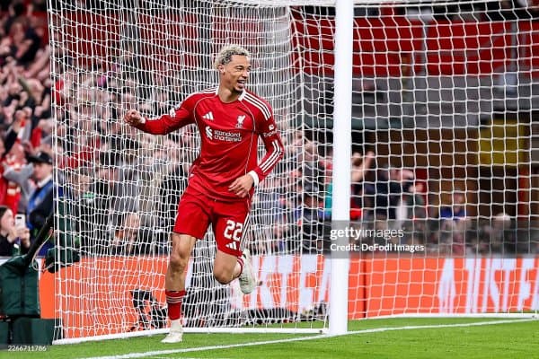 ЕЧЛ. "Ливерпуль" ўз уйида "Галатасарай"ни аяб ўтирмади 