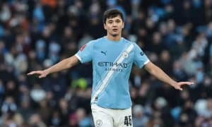 Ҳусановни икки клуб нишонга олди!