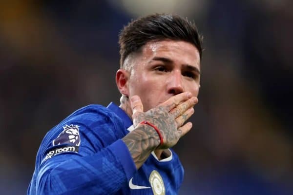 Суперклуб асосий ўйинчисига ўрнига учтасини топиб қўйди