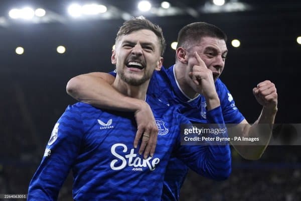 "Манчестер Юнайтед" "Эвертон" ярим ҳимоячисини сотиб олмоқчи