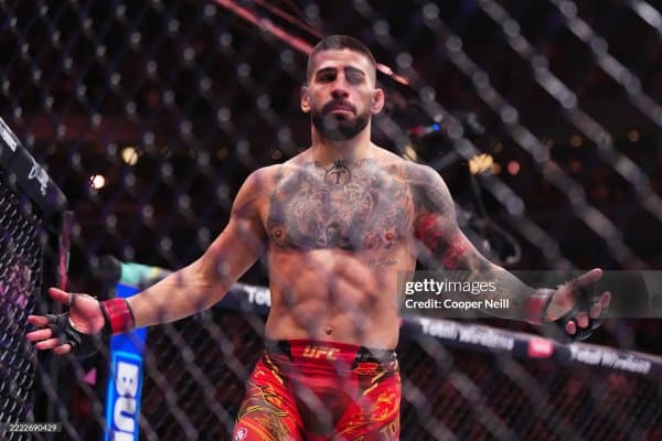 Услубим Илия Топурияни қийнаб қўяди