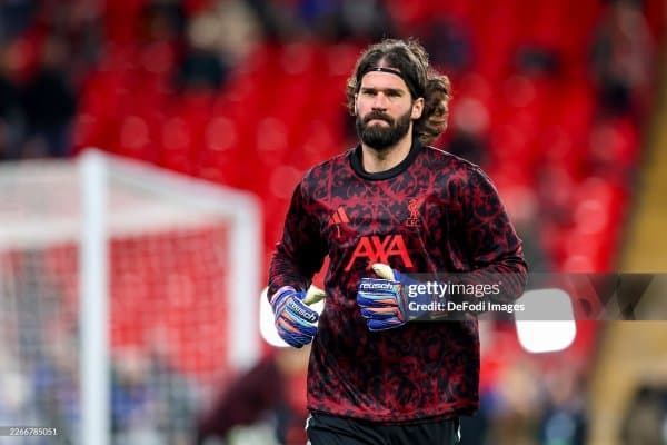 Алиссон жароҳат олди