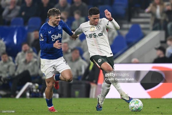 АПЛ. "Челси" сафарда "Эвертон"га йирик ҳисобда енгилди 