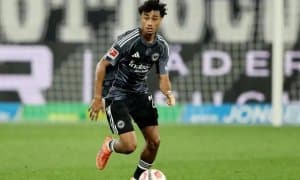 Тўрт гранд бир футболчини талашяпти