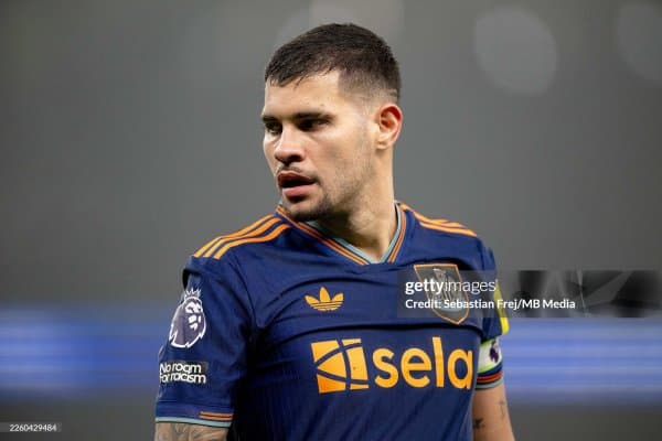 "Ньюкасл" сардори жамоадан кетишни истамаяпти