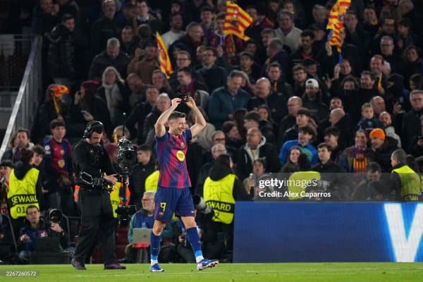 Левандовски ўз келажаги ҳақида фикр билдирди