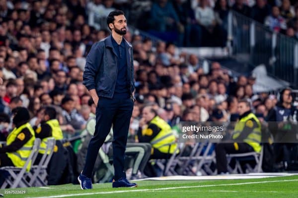 Арбелоа "Реал" кийиниш хонасида тўлиқ қўллаб-қувватланмоқда