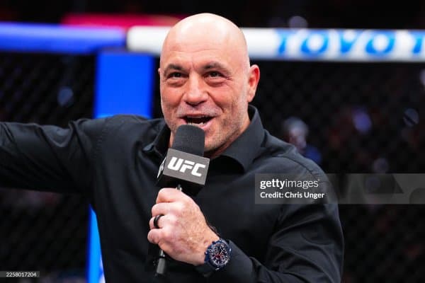 Жо Роган: "Оқ Уйдаги турнир қизиқарли ўтиши учун биргина жангчини кардга қўшиш кифоя"