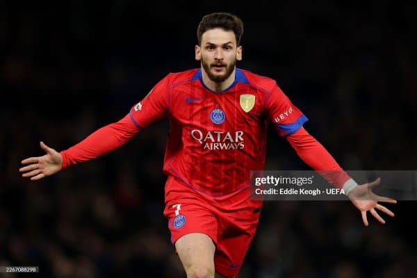 АПЛ суперклуби Кварацхелияни сотиб олиши мумкин