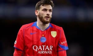 Кварацхелия ПСЖни тарк этишни истамаяпти