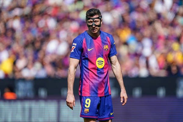 "Барселона" Левандовскига маошни кескин камайтирган ҳолда янги шартнома таклиф қилади