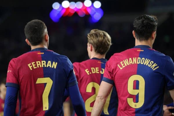 Манчестерликлар “Барса” тўпурарини сўраяпти