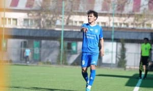 "Гулистон" футболчиси: "Рақиб жамоа "автобус" қўйиб олди"