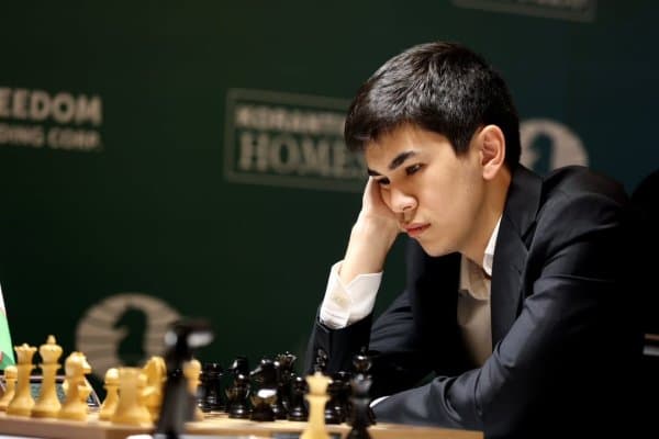 Синдаров сипоҳ қурбон қилиб, Прагнанандҳани мағлуб этди