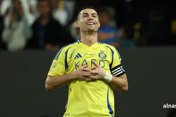 Роналду ўзидан зўр футболчи кимлигини айтди