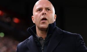 Арне Слот шармандали мағлубиятдан кейин нималар деди?