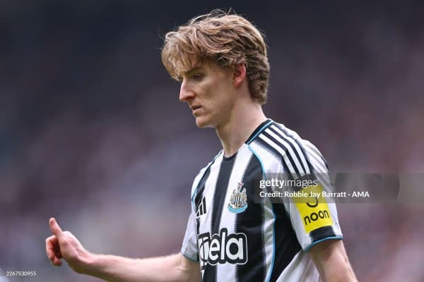 "Арсенал" Энтони Гордон учун катта трансферга тайёрланмоқда